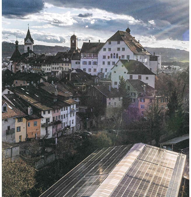 Aufdach-Solaranlage, Reithalle, Wil